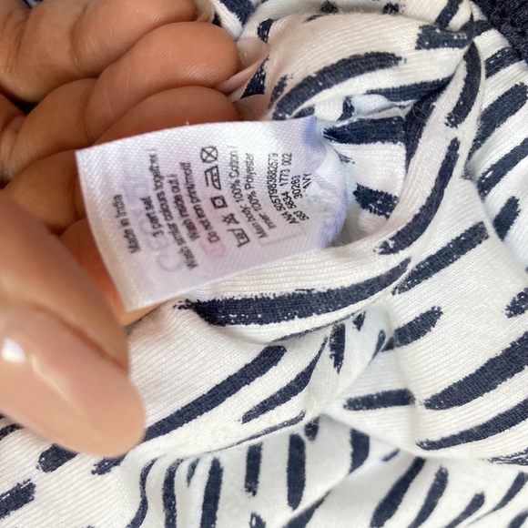 Preloved George Newborn Baby Reversible Navy and White Coat - Up to 4.5kg / 9lbs - Picture 15 of 17